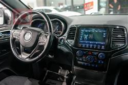 جیپ گراند شیرۆکی